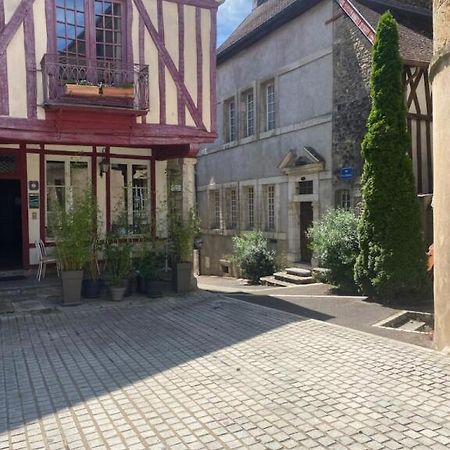 Au Temps D'Autrefois Hotel Nolay  Bagian luar foto