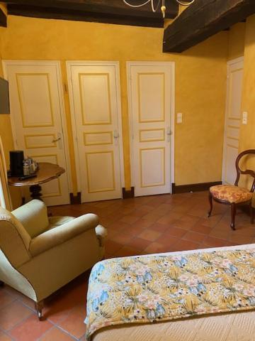 Au Temps D'Autrefois Hotel Nolay  Bagian luar foto