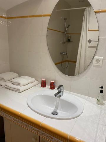 Au Temps D'Autrefois Hotel Nolay  Bagian luar foto