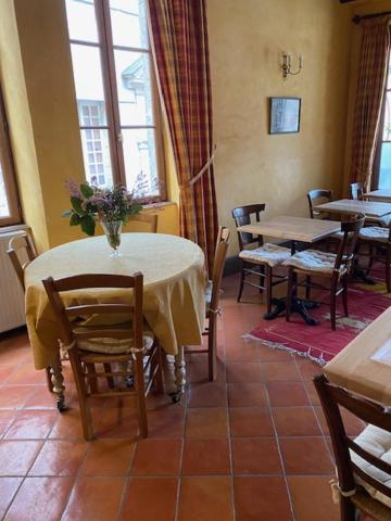 Au Temps D'Autrefois Hotel Nolay  Bagian luar foto